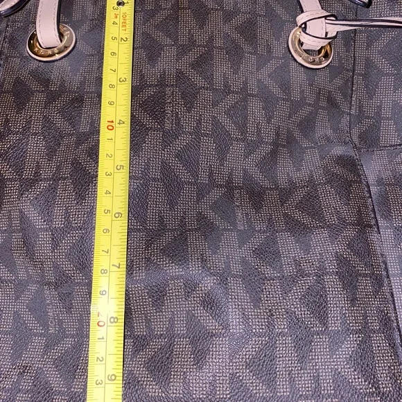 💚EUC Micheal Kors MK Logo Tote Purse - Picture 11 of 12